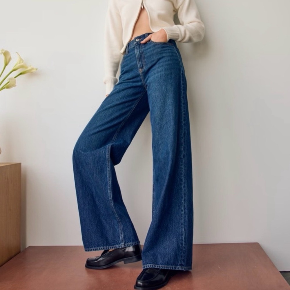 Abercrombie & Fitch High Rise Dark Wash Wide Leg Jean - Short/Petite Length NWOT